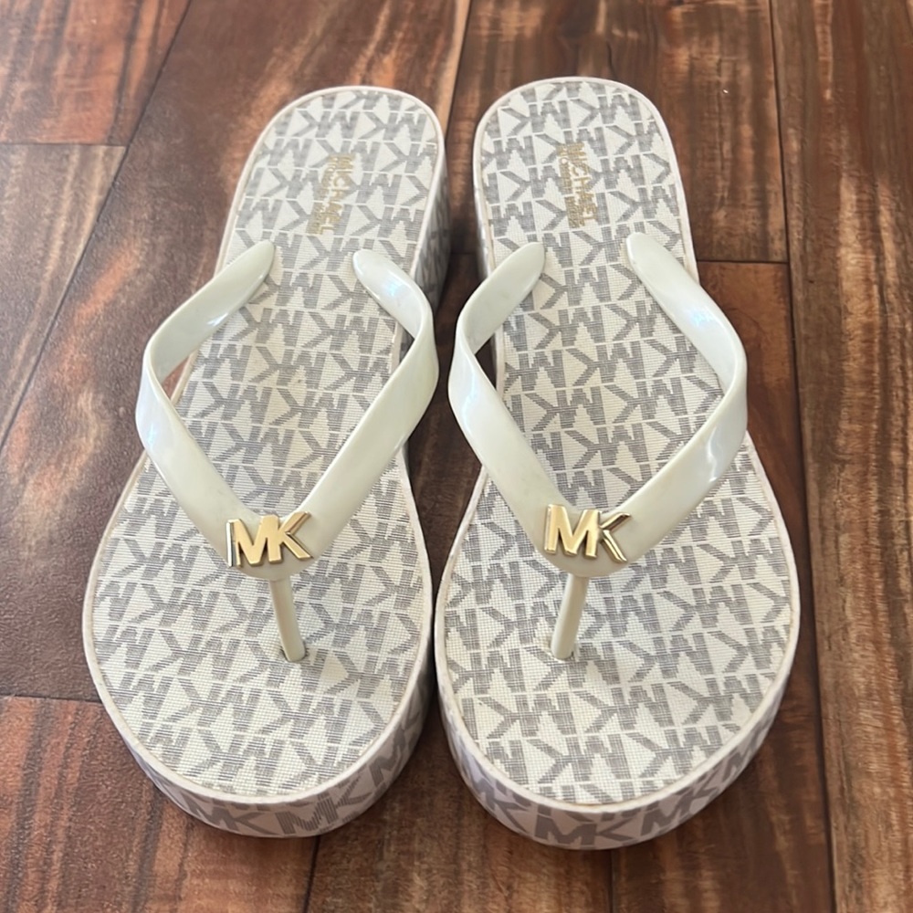 Michael Kors Womens Flip Flops